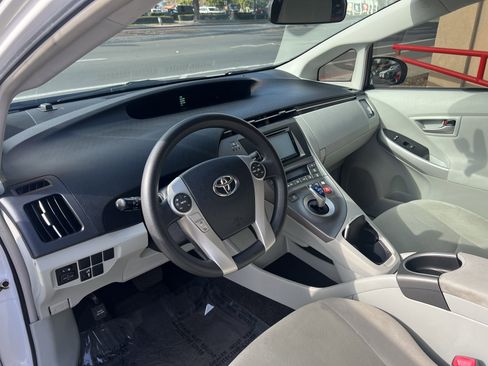 Used 2013 Toyota Prius Two image 15
