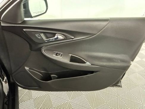 Used 2016 Chevrolet Malibu LT FWD image 18