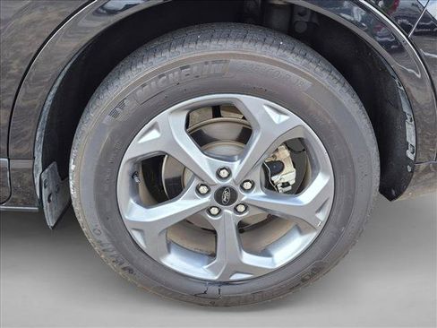 Used 2024 Ford Escape ST-Line w/ Tech Pack #1 FWD image 8