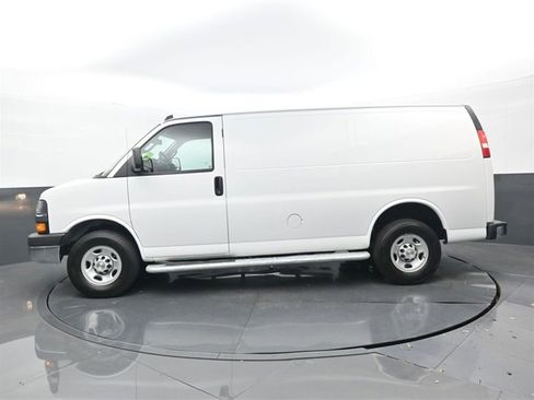 Used 2024 Chevrolet Express 2500 w/ Driver Convenience Package image 18