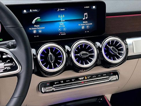 Certified 2022 Mercedes-Benz GLB 250 GLB 250 image 6