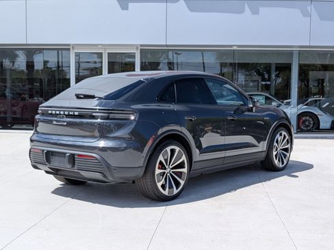 New 2026 Porsche Macan 4S Electric AWD/4WD image 9
