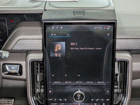 Certified 2025 GMC Yukon AT4 Ultimate AWD/4WD image 20