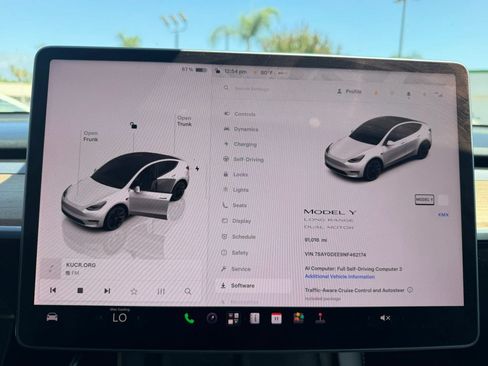 Used 2022 Tesla Model Y Long Range AWD/4WD image 25