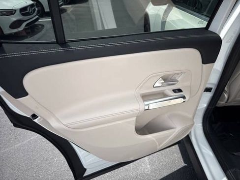 Certified 2025 Mercedes-Benz GLB 250 image 13