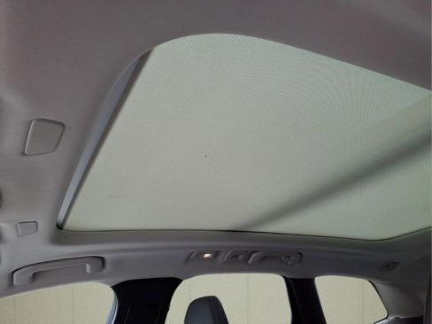 Used 2023 Volvo XC60 B5 Ultimate image 16