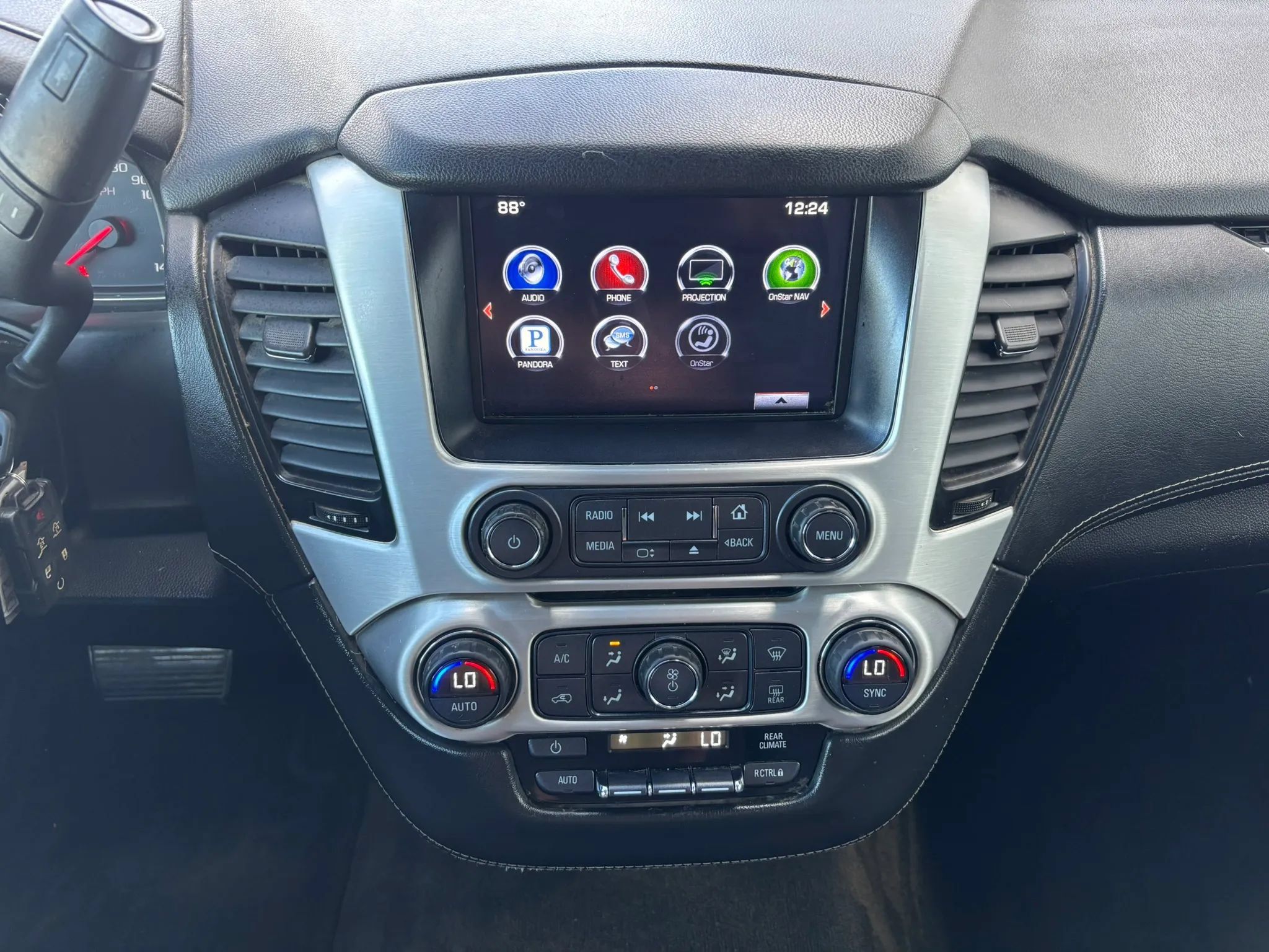 Used 2016 GMC Yukon SLE w/ HD Trailering Package AWD/4WD image 19