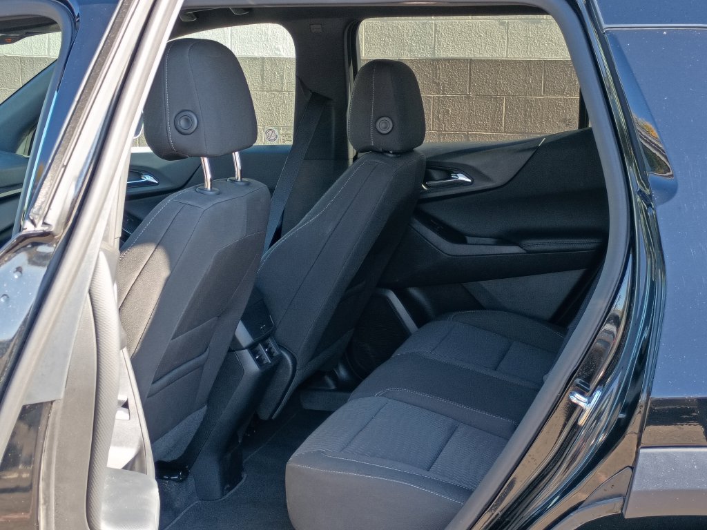 Used 2026 Chevrolet Equinox LT AWD/4WD image 17