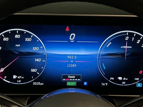 Used 2025 Mercedes-Benz GLC 350e 4MATIC image 24