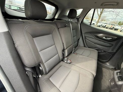 Used 2024 GMC Terrain SLE image 24
