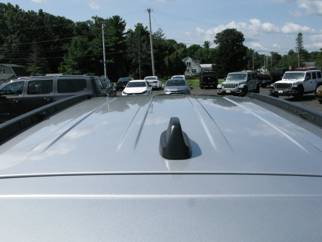 Used 2024 Jeep Grand Cherokee Laredo X w/ Luxury Tech Group I AWD/4WD image 7