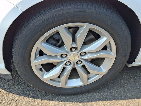 Certified 2016 Chevrolet Impala LT w/ Convenience Package FWD image 8