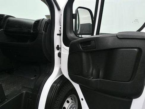 Used 2023 RAM ProMaster 2500 FWD image 11