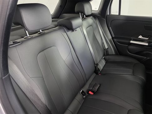 Certified 2025 Mercedes-Benz GLA 250 image 27