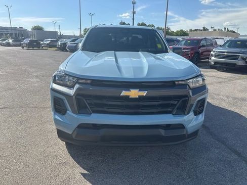 Used 2025 Chevrolet Colorado LT w/ Advanced Trailering Package AWD/4WD image 8