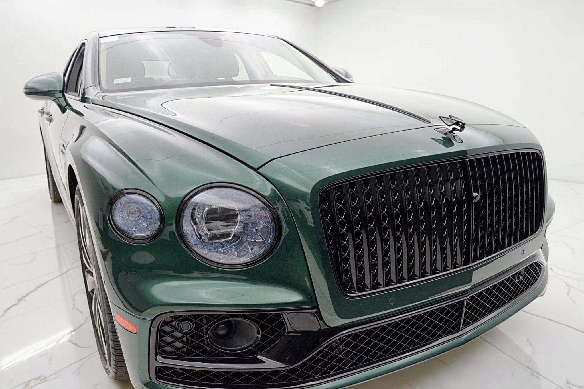 Certified 2022 Bentley Flying Spur V8 AWD/4WD image 13