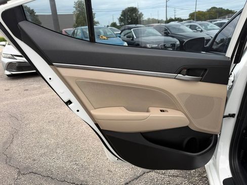 Used 2017 Hyundai Elantra Value Edition FWD image 22
