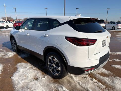 Used 2025 Chevrolet Blazer LT image 12