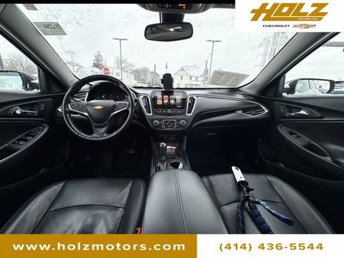 Certified 2018 Chevrolet Malibu LT w/ Leather Package image 22