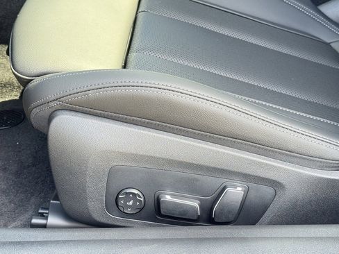 Used 2026 BMW 430i xDrive Coupe w/ M Sport Package image 17