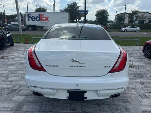 Used 2019 Jaguar XJ L Portfolio RWD image 5
