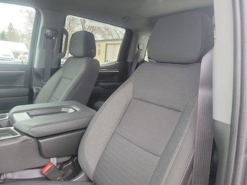 Used 2022 Chevrolet Silverado 1500 LT w/ Z71 Off-Road Package image 18