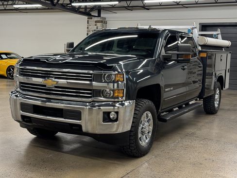 Used 2017 Chevrolet Silverado 3500 LT w/ Snow Plow Prep Package AWD/4WD image 3