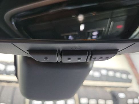 New 2026 Land Rover Range Rover Velar Dynamic SE image 35