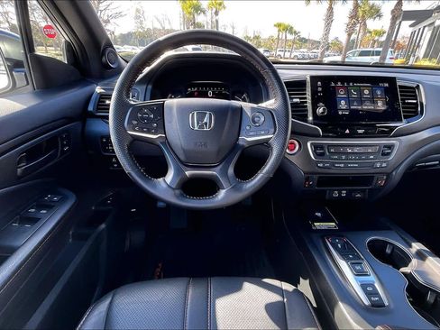 Certified 2024 Honda Passport TrailSport image 39