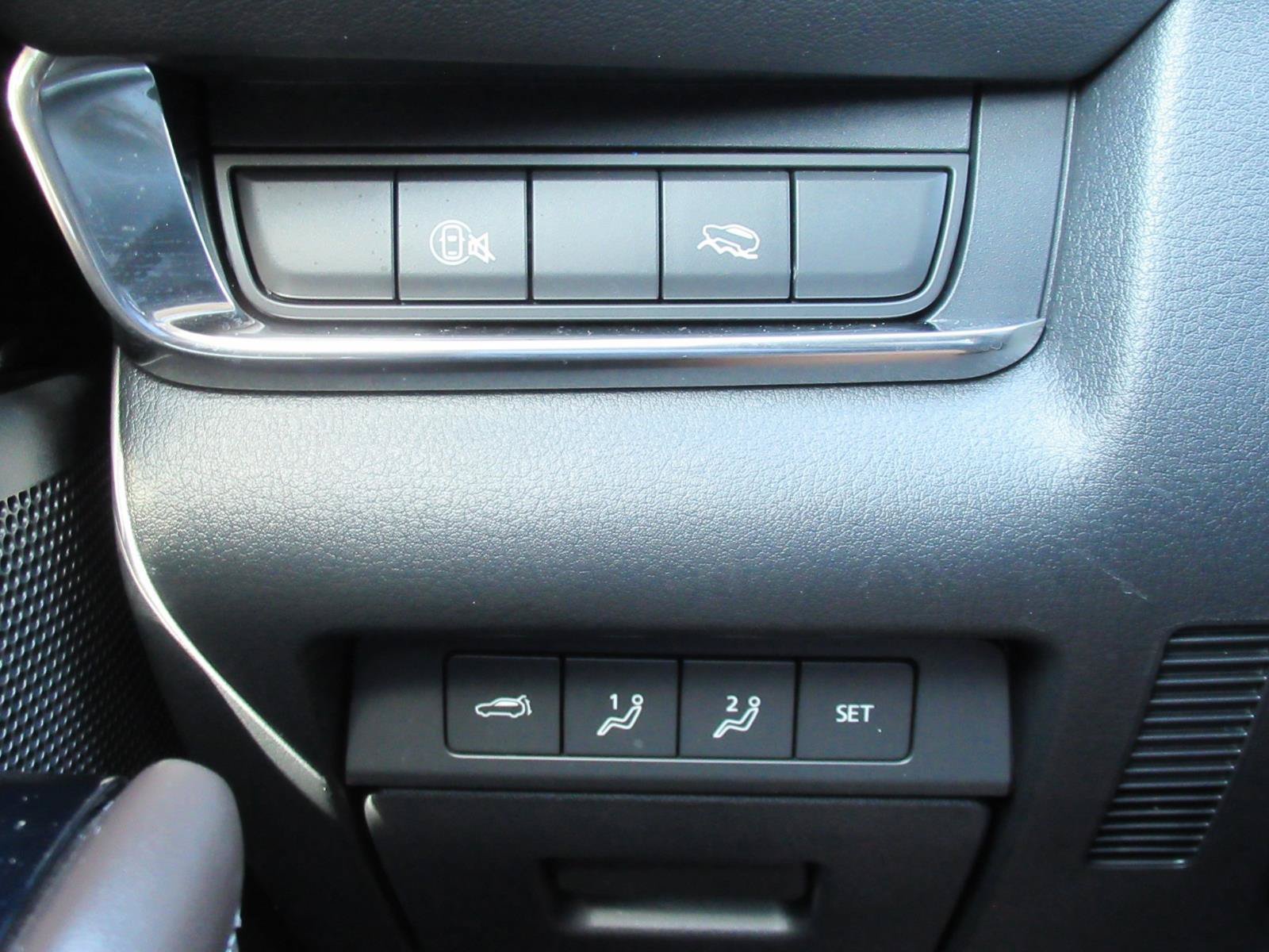 Used 2024 MAZDA CX-30 AWD 2.5 S w/ Premium Package image 23