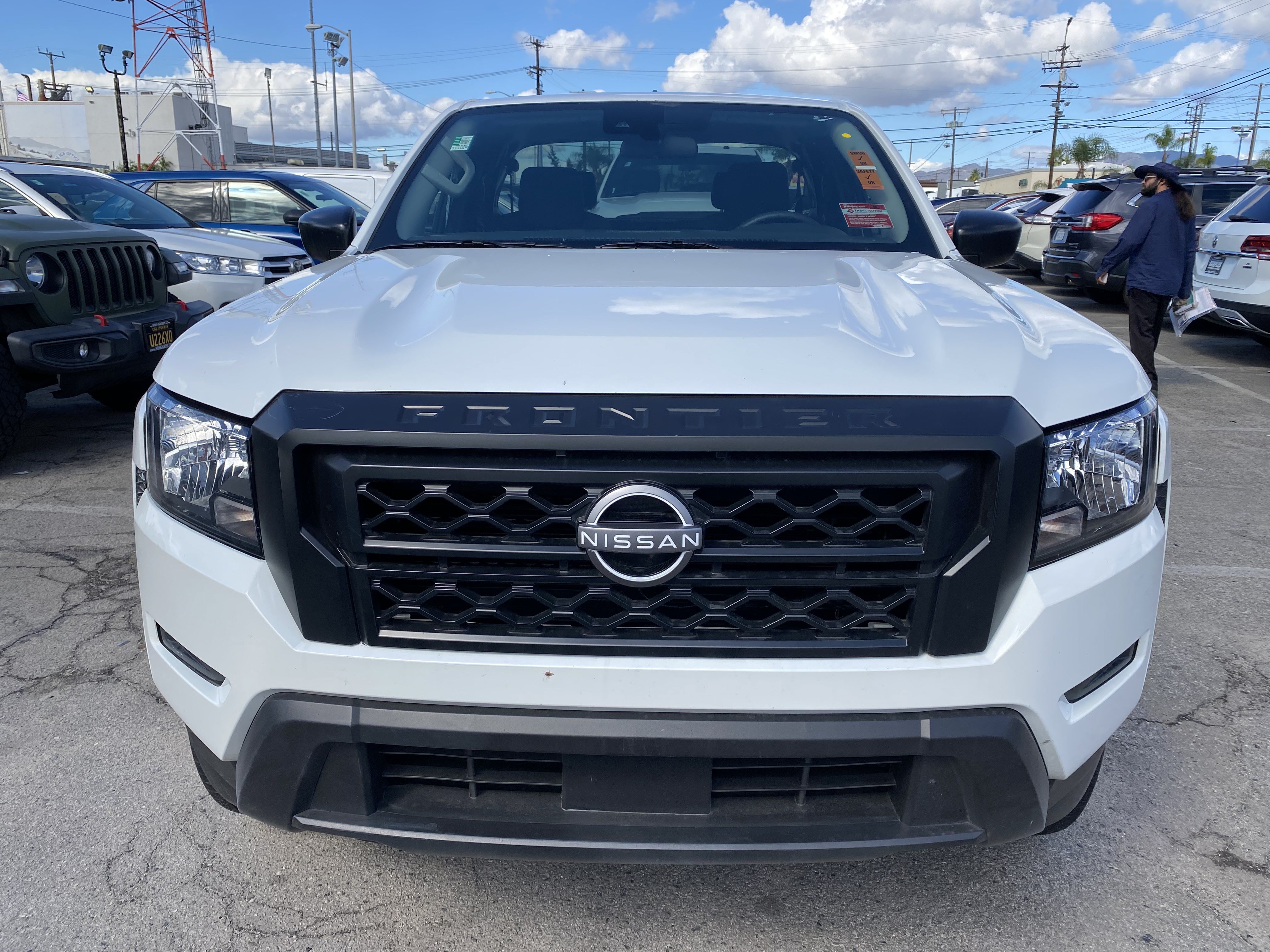 Used 2024 Nissan Frontier S RWD image 3