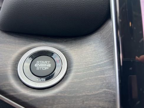 Used 2023 Jeep Grand Cherokee L Limited image 34