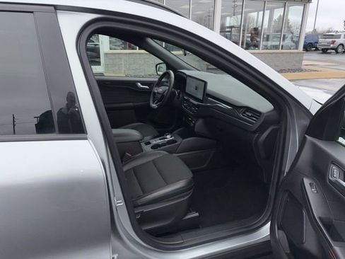 Certified 2023 Ford Escape ST-Line w/ Tech Pack #1 AWD/4WD image 6