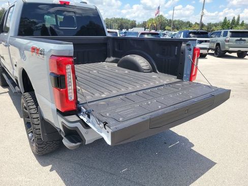 Used 2024 Ford F350 Lariat w/ Lariat Ultimate Package AWD/4WD image 12