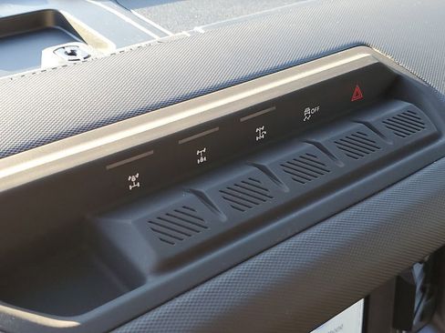 New 2025 Ford Bronco Big Bend w/ Black Diamond Package image 16