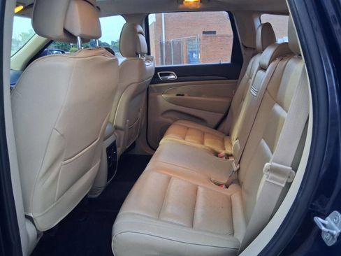 Used 2014 Jeep Grand Cherokee Laredo w/ Quick Order Package 23E AWD/4WD image 10