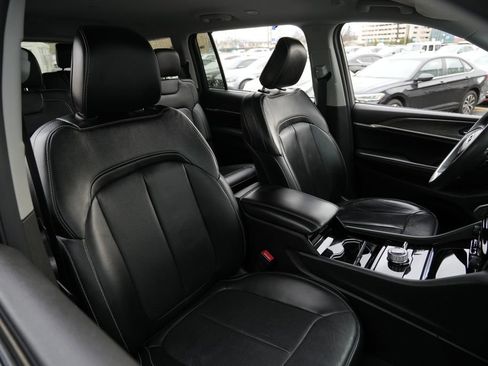 Used 2023 Jeep Grand Cherokee L Limited w/ Luxury Tech Group II image 29