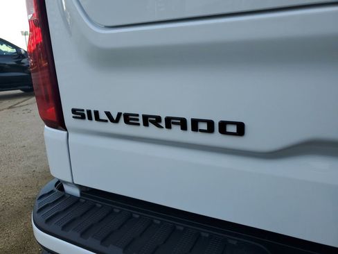 New 2026 Chevrolet Silverado 1500 RST w/ Dark Appearance Package image 7