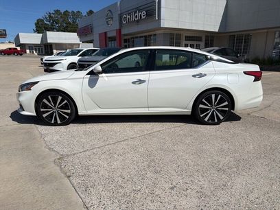 Used 2019 Nissan Altima 2.5 Platinum