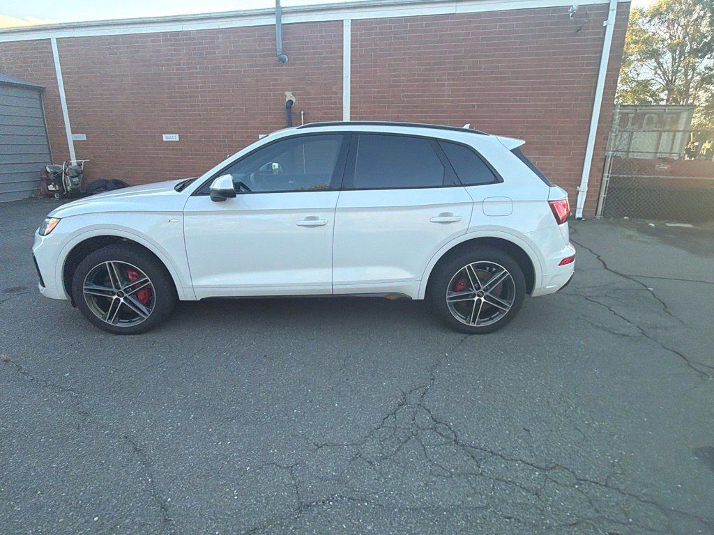 Used 2025 Audi Q5 e Premium Plus w/ Premium Plus Package AWD/4WD image 1