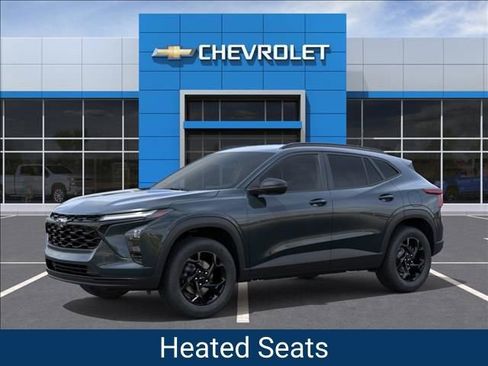 New 2026 Chevrolet Trax LT w/ Driver Confidence Package FWD image 2
