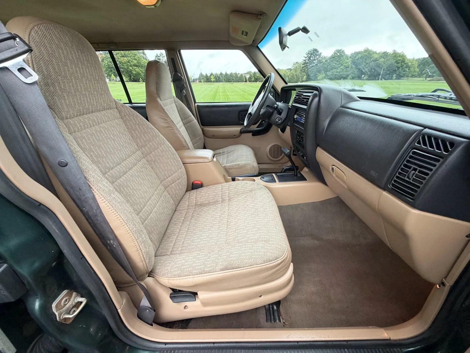 Used 1999 Jeep Cherokee 4WD 4-Door image 27