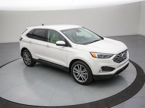 Certified 2024 Ford Edge Titanium w/ Equipment Group 301A AWD/4WD image 2