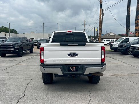 Used 2018 Ford F250 Lariat w/ Lariat Ultimate Package AWD/4WD image 6