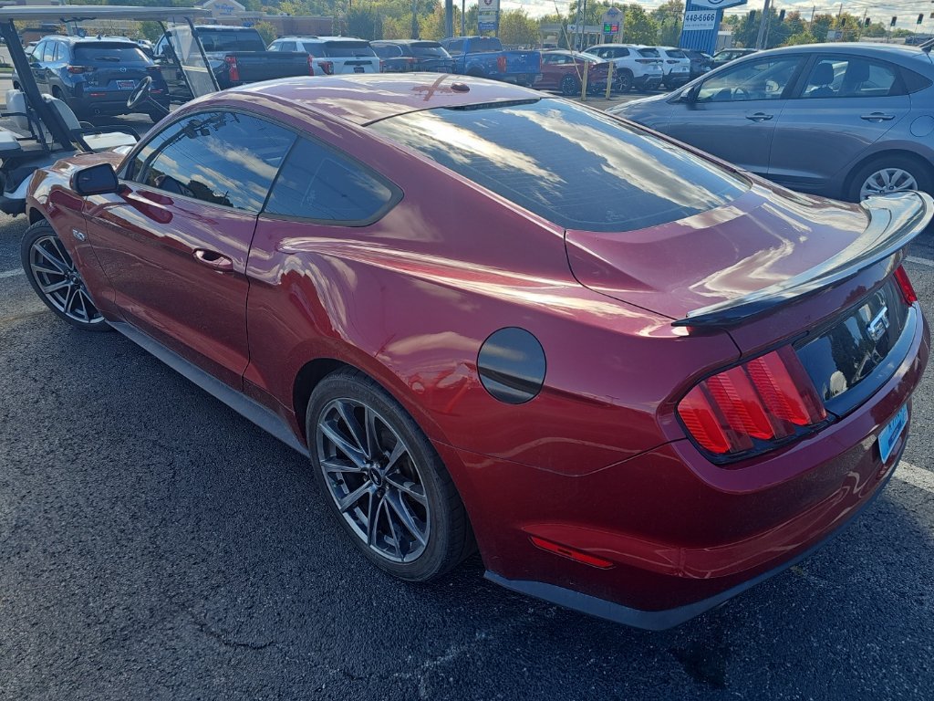 Used 2016 Ford Mustang GT Premium RWD image 7