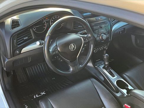 Used 2017 Acura ILX Base image 14