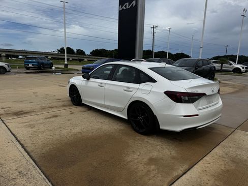 Used 2025 Honda Civic Sport image 22