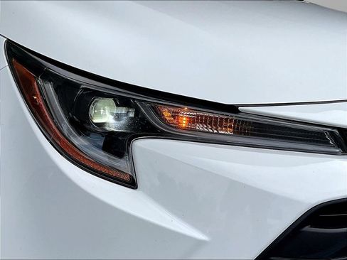 Used 2024 Toyota Corolla LE FWD image 31