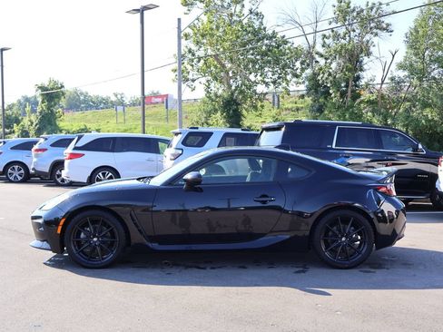 Used 2023 Toyota GR86 Premium w/ ALL Weather Mat Package (TMS) RWD image 4