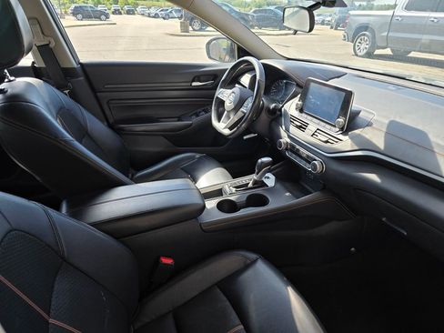 Used 2022 Nissan Altima 2.5 SR FWD image 18